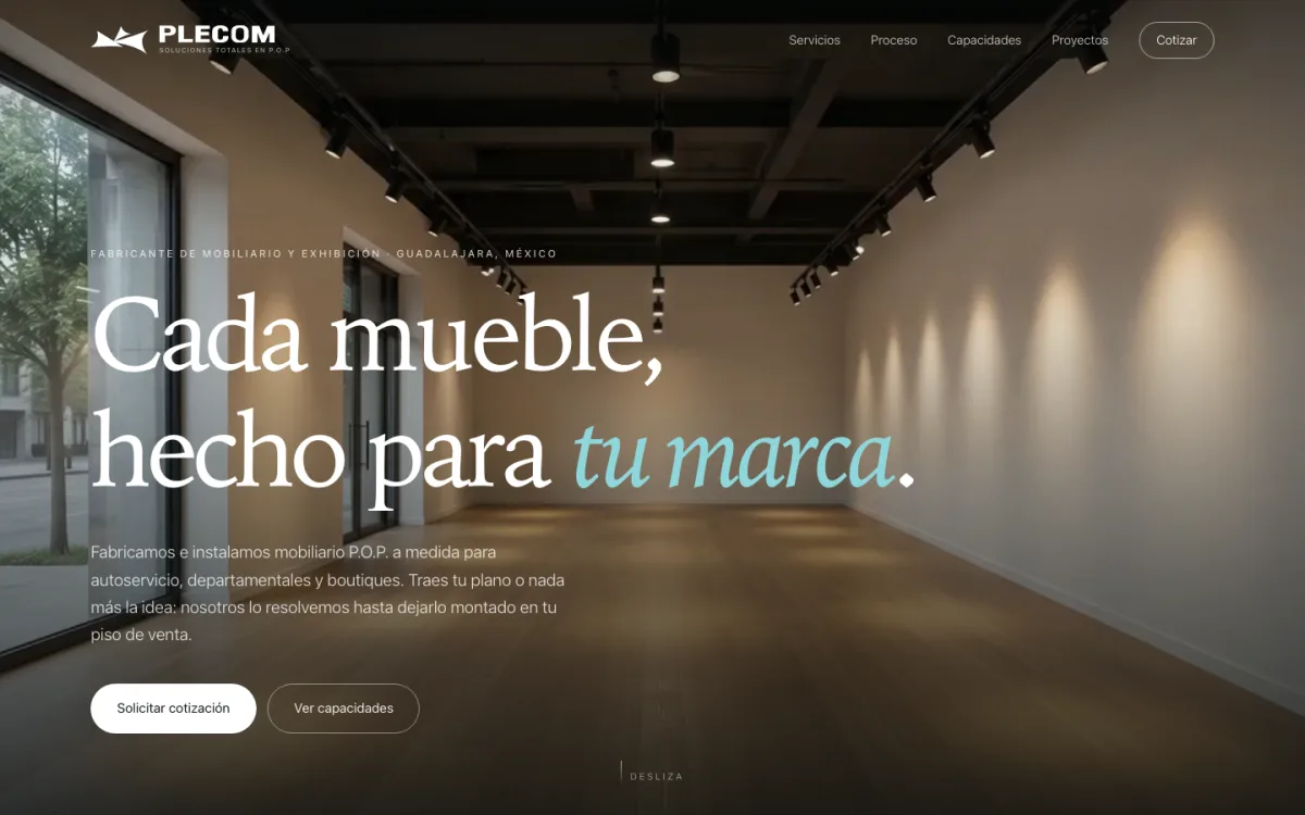 Portada del sitio corporativo de Plecom, fabricante de mobiliario